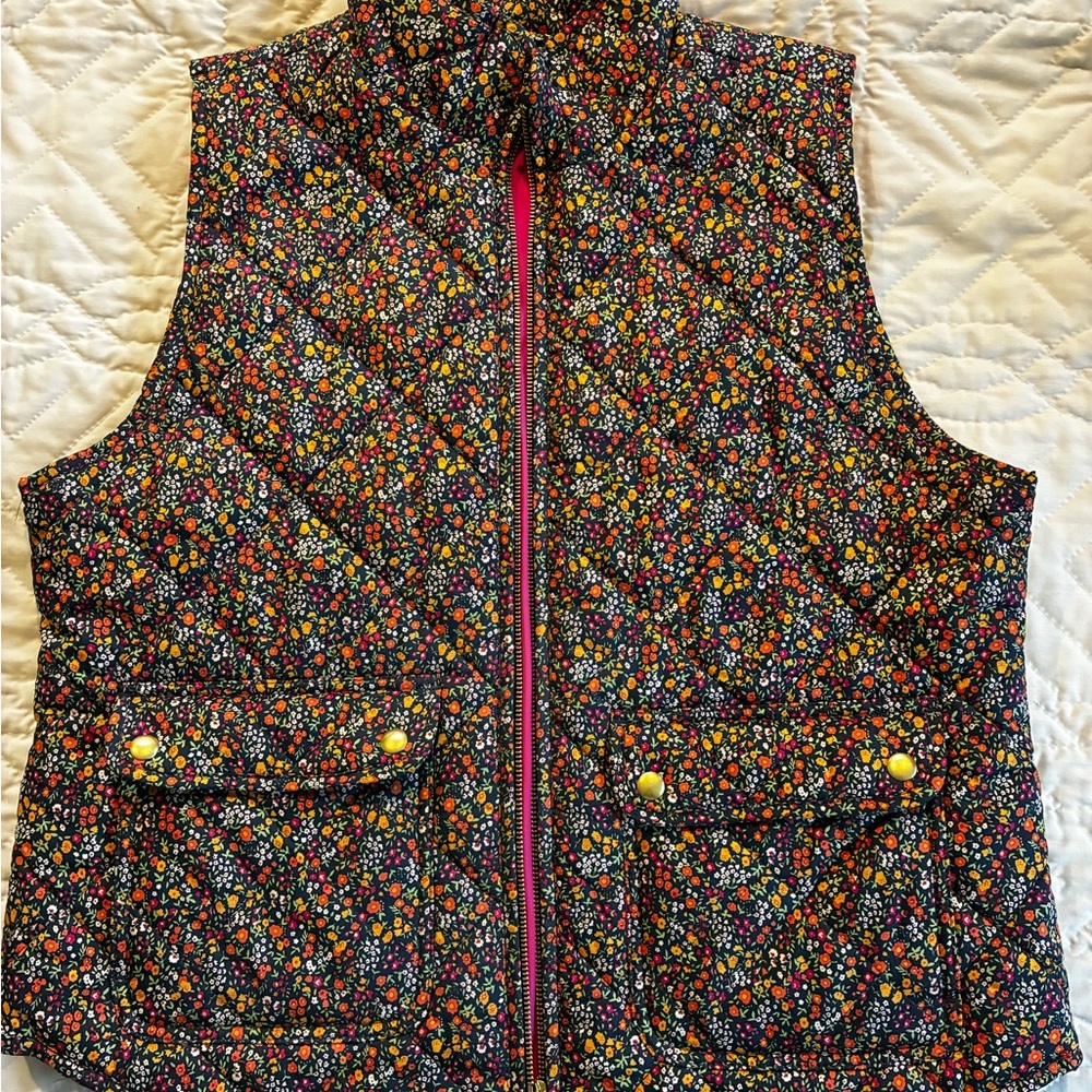 J. Crew Quilted Floral Vest w Vibrant Pink Lining